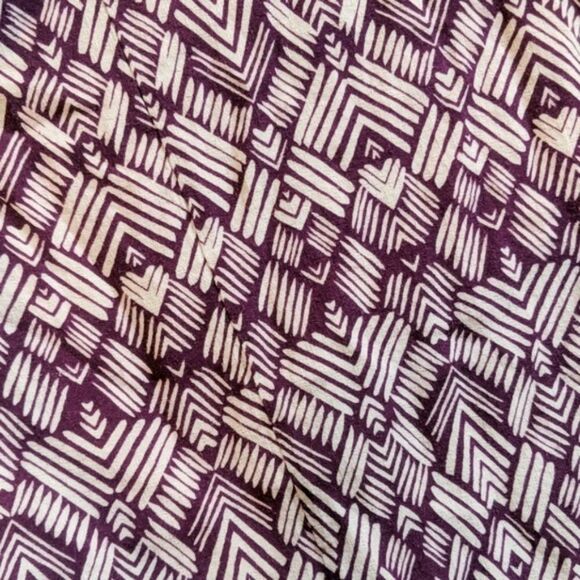 Painted Threads | Sharkbite Hem Chevron Print Tank | XS - Picture 6 of 8